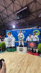 KATA INDIVIDUALE MASCHILE SENIOR: 3º classificato Lento Alessandro (cintura nera), 4º Iacopini Kriss (cintura nera)